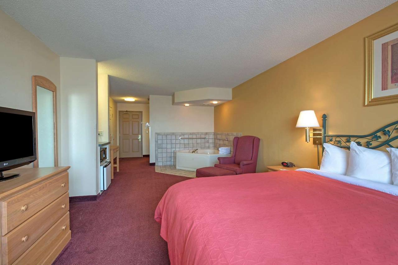 Country Inn & Suites By Radisson, Forest Lake, Mn Bagian luar foto