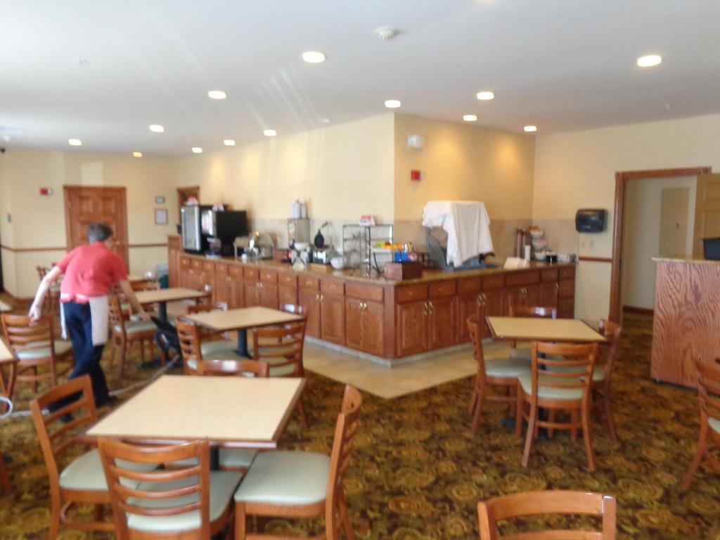 Country Inn & Suites By Radisson, Forest Lake, Mn Bagian luar foto