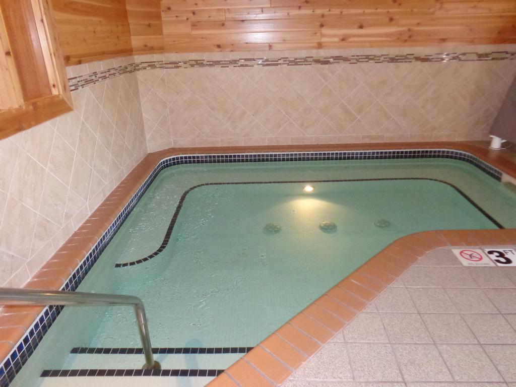 Country Inn & Suites By Radisson, Forest Lake, Mn Bagian luar foto