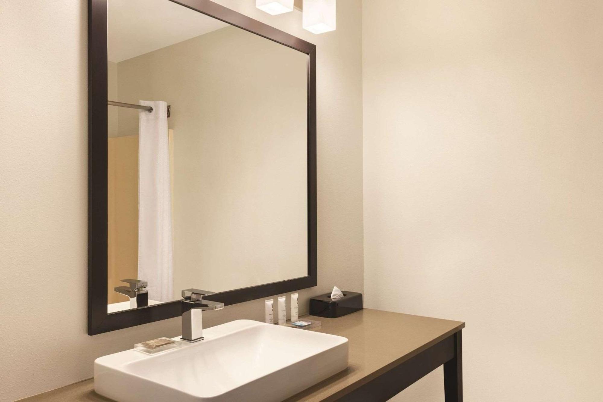 Country Inn & Suites By Radisson, Forest Lake, Mn Bagian luar foto